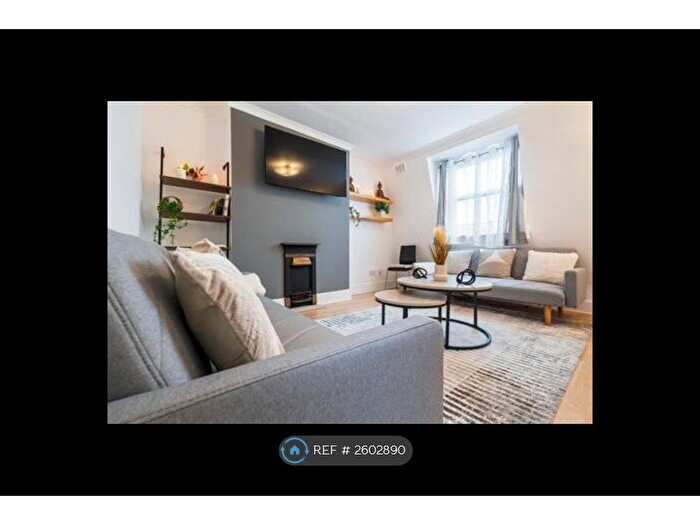 2 Bedroom Flat To Rent In Maida Vale, London, W9