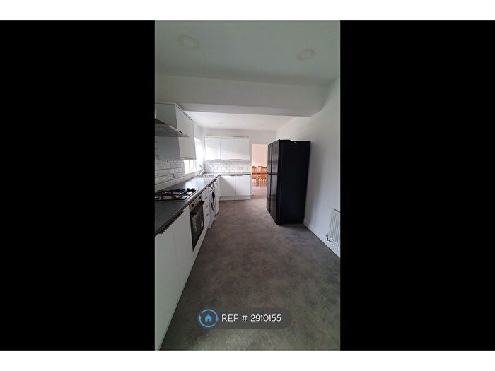 4 Bedroom Semi-Detached House To Rent In Home Farm Crescent, Whitnash, Leamington Spa, CV31