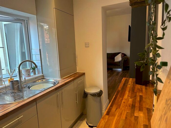 2 Bedroom Flat To Rent In Spencer Street, Heaton, Newcastle Upon Tyne, NE6