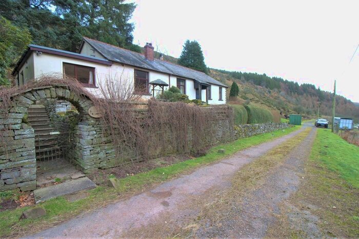 3 Bedroom Semi-Detached Bungalow For Sale In Forest Coal Pit, Abergavenny, NP7