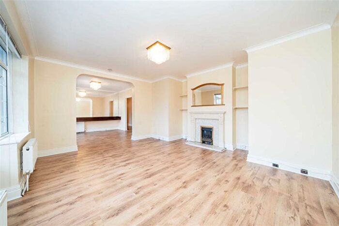 3 Bedroom Flat To Rent In Barons Keep, Gliddon Road, W14