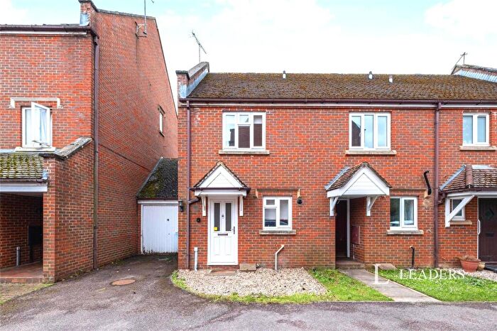 2 Bedroom Terraced House To Rent In Fishers Field, MK18