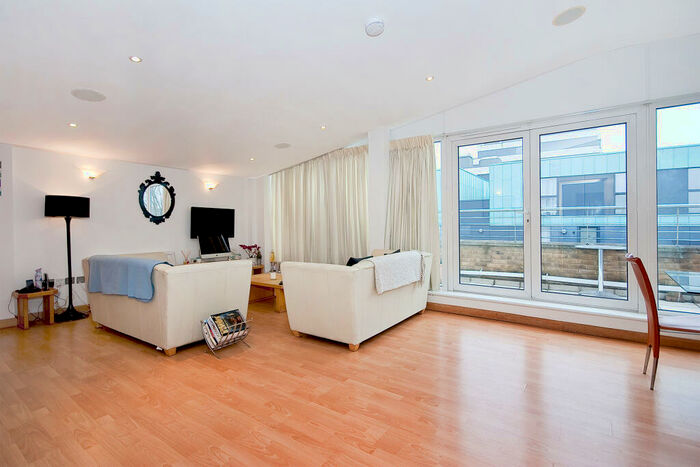 2 Bedroom Penthouse To Rent In Seward Street, EC1V