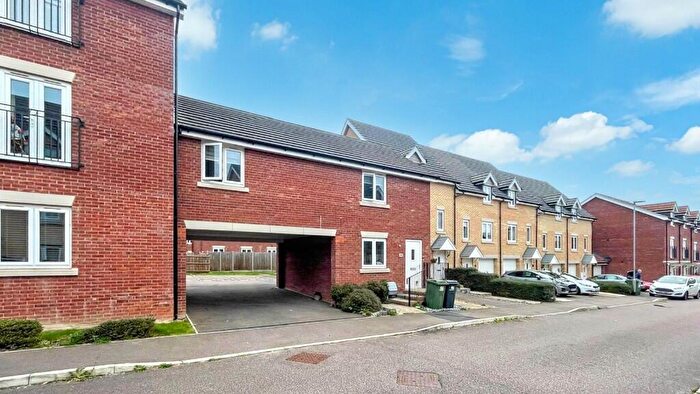 2 Bedroom Coach House To Rent In Falcon Crescent, NR8