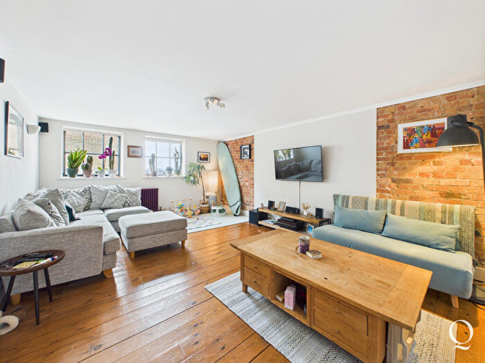 2 Bedroom Apartment For Sale In The Pantechnicon, Seamoor Road, Westbourne, BH4
