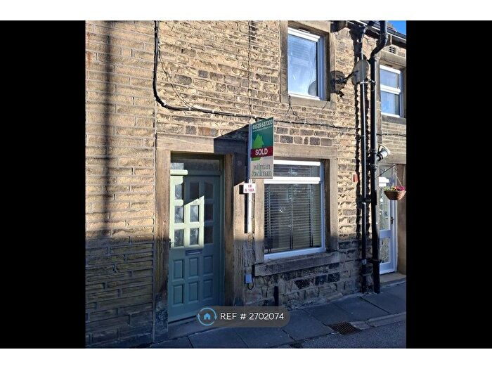 1 Bedroom Flat To Rent In Briggate, Silsden, Keighley, BD20