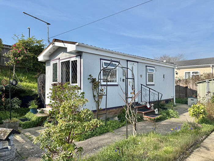 1 Bedroom Park Home For Sale In Iford Bridge Park, Bournemouth, BH6