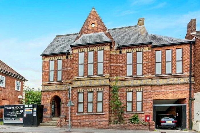 2 Bedroom Flat To Rent In Basingstoke, RG21