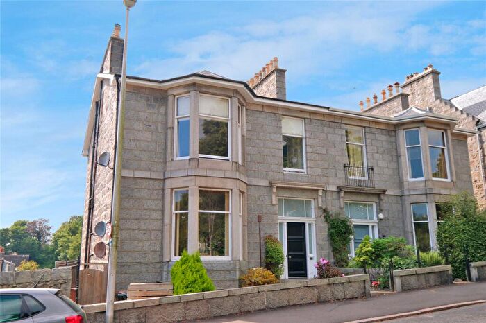 3 Bedroom Maisonette For Sale In A Polmuir Road, Ferryhill, Aberdeen, AB11