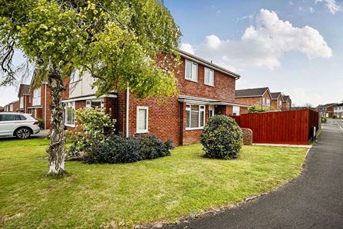 3 Bedroom Semi Detached House For Sale In Scafell Close, Taunton, TA1