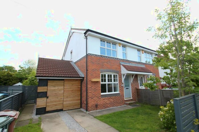 3 Bedroom Semi-Detached House To Rent In Gledhow Park Avenue, Chapel Allerton, LS7