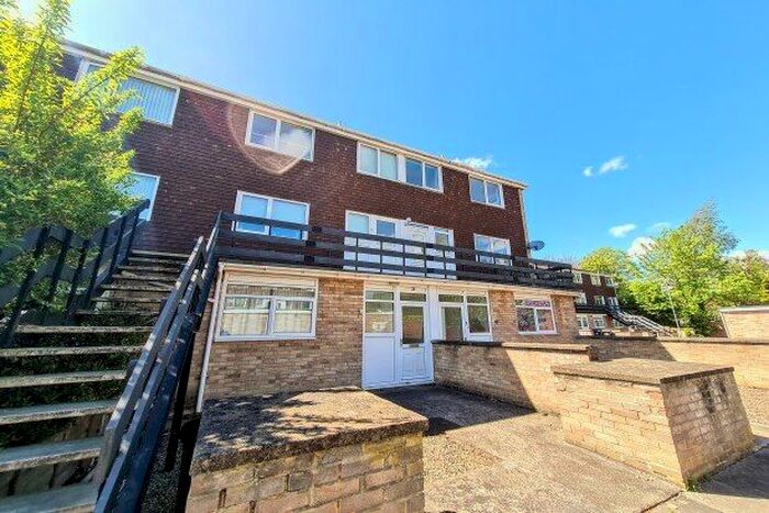 3 Bedroom Maisonette To Rent In Knoll Avenue, Darlington, DL3