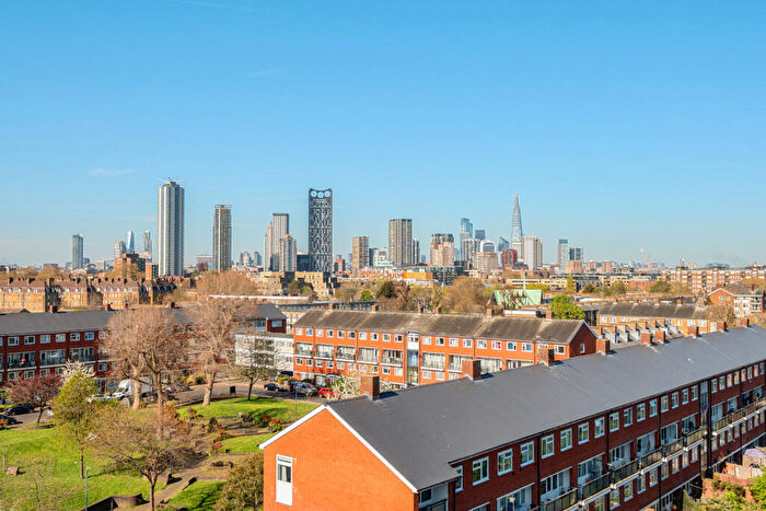 1 Bedroom Apartment For Sale In Cooks Road, London, SE17