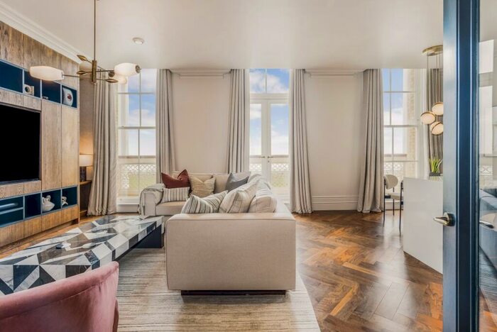 2 Bedroom Apartment To Rent In Queens Gardens Hove, BN3