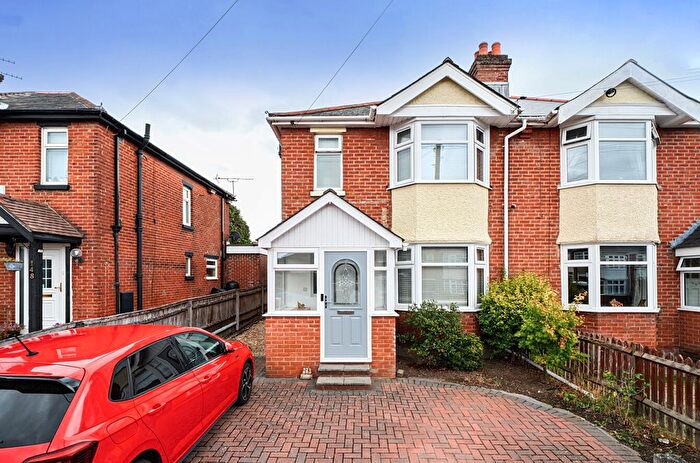 3 Bedroom Semi-Detached House For Sale In King Georges Avenue, Regents Park, Southampton, Hampshire, SO15