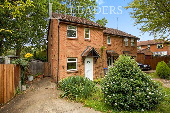 2 Bedroom House To Rent In Wych Hill Park, Woking, GU22