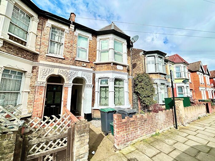 2 Bedroom Flat To Rent In Broadwater Road, London, N17