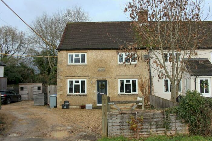 3 Bedroom House To Rent In Hensington Close, Woodstock, OX20