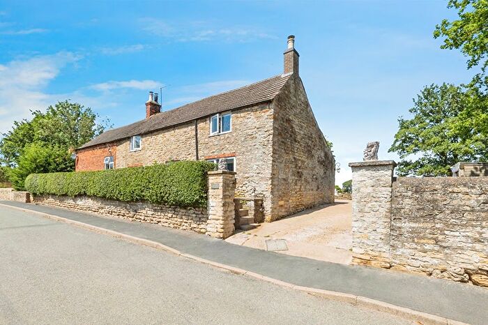 3 Bedroom Detached House For Sale In High Street, Fillingham, Gainsborough, DN21