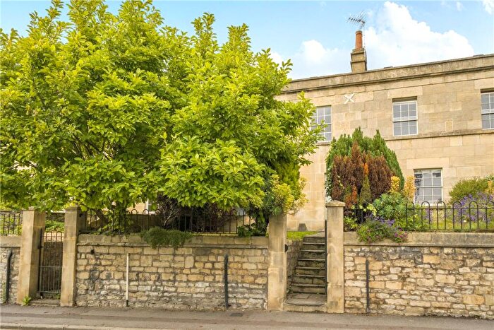 3 Bedroom Terraced House To Rent In Lark Place, Bath, BA1