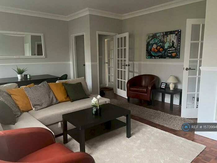 2 Bedroom Flat To Rent In Vanbrugh Fields, London, SE3