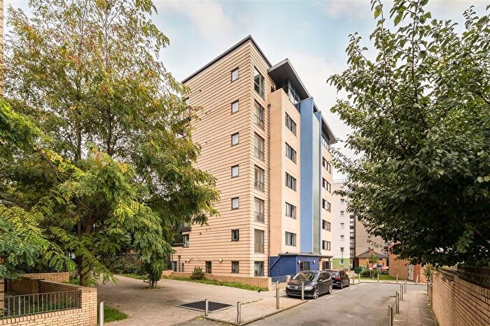 2 Bedroom Flat For Sale In Hicken Road, Brixton, SW2