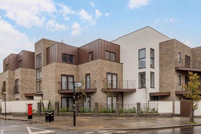 2 Bedroom Flat To Rent In Avenue Road, London, W3