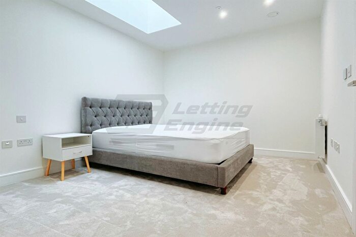 4 Bedroom Flat To Rent In Handley Drive, London, SE3