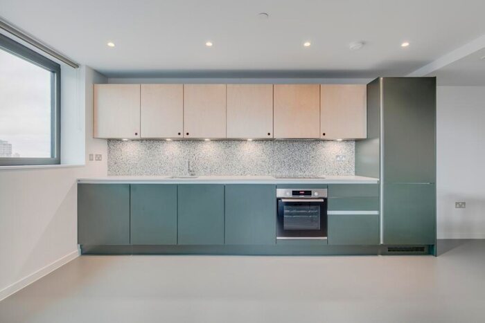 2 Bedroom Flat To Rent In Balfron Tower, St Leonards Road, London, E14