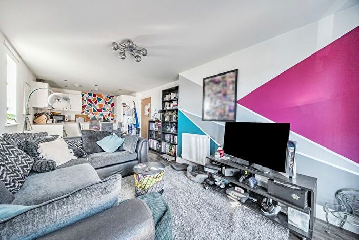 2 Bedroom Flat For Sale In Lime Tree House, Hook, Hampshire, RG27