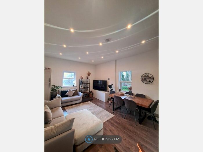 2 Bedroom Flat To Rent In Holly House, Liverpool, L8