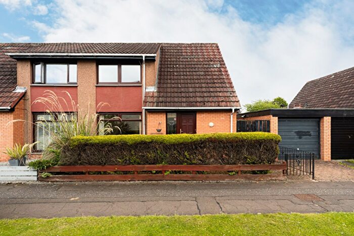 2 Bedroom Villa For Sale In Craigmount Brae, Edinburgh, EH12
