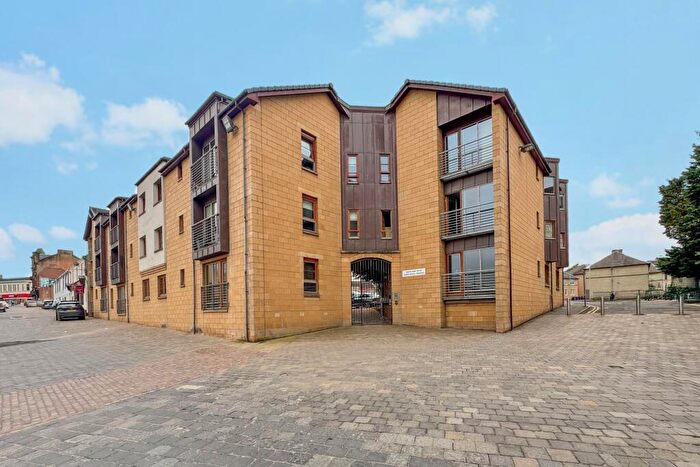 2 Bedroom Flat For Sale In Castle Street, Hamilton, ML3