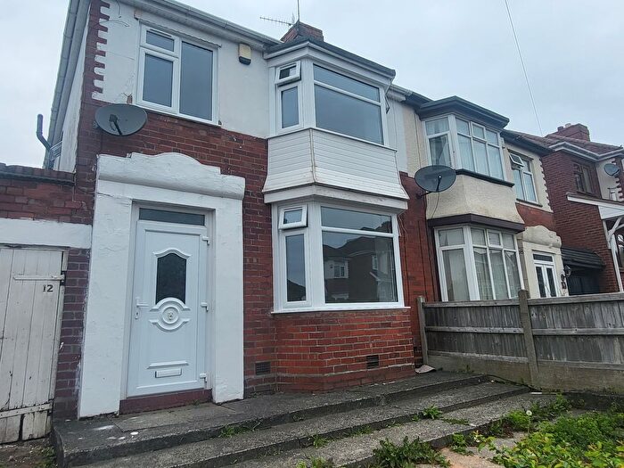 3 Bedroom Semi-Detached House To Rent In Westfield Road, Dudley, DY2