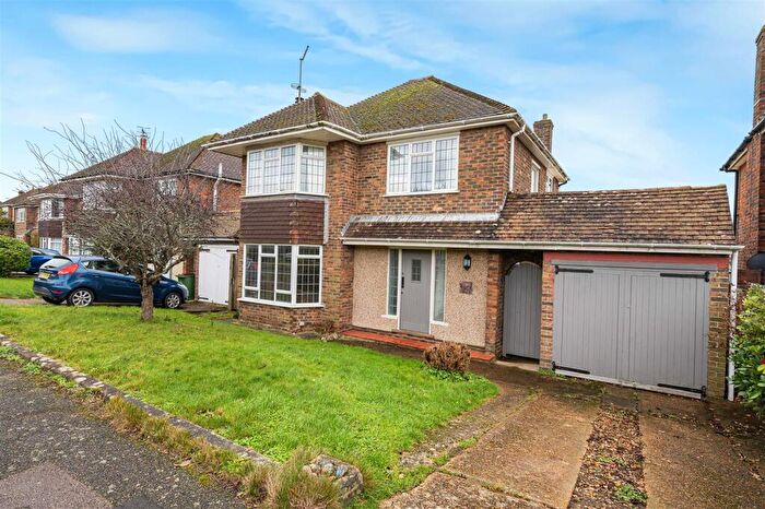 4 Bedroom Detached House For Sale In Cuckmere Road, Seaford, BN25