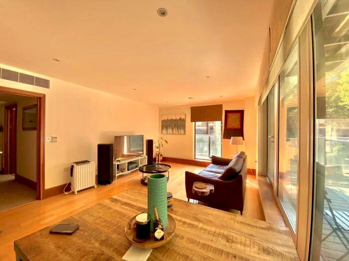 2 Bedroom Flat To Rent In Marlborough Road, Chiswick, W4