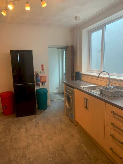 4 Bedroom Terraced House To Rent In Rhondda Street, Mount Pleasant, Swansea, SA1