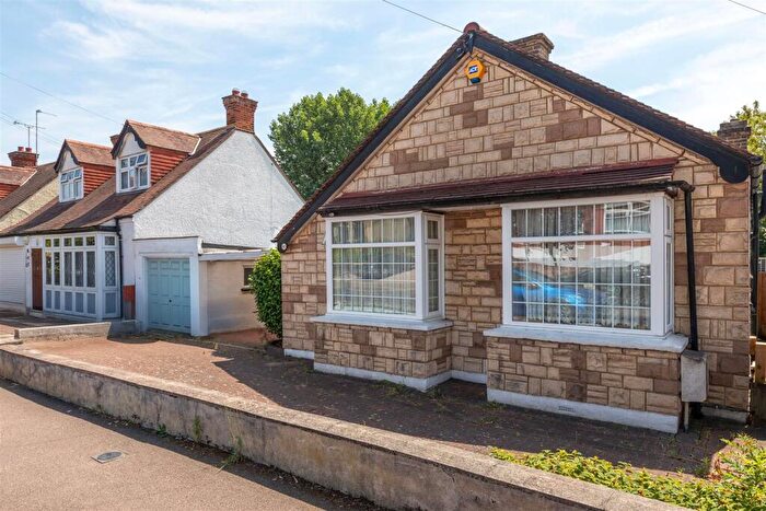 2 Bedroom Bungalow For Sale In Chingford Avenue, Chingford, E4