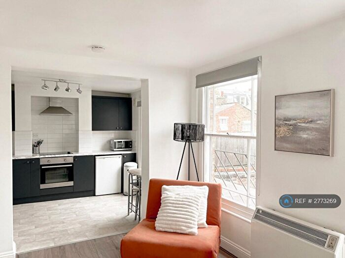1 Bedroom Flat To Rent In Roman Road, London, E3