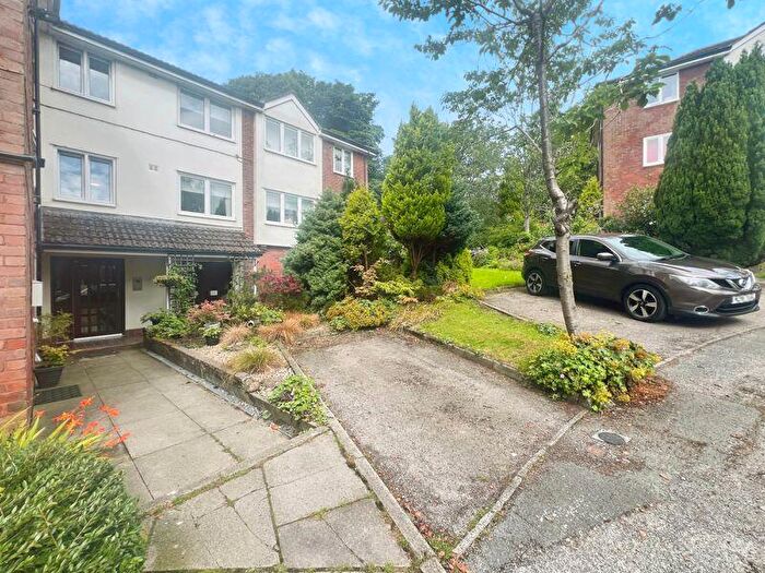 2 Bedroom Apartment For Sale In Heatherfield, Sharples, BL1