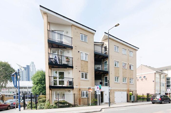 2 Bedroom Flat To Rent In Aspect House, Isle Of Dogs, London, E14