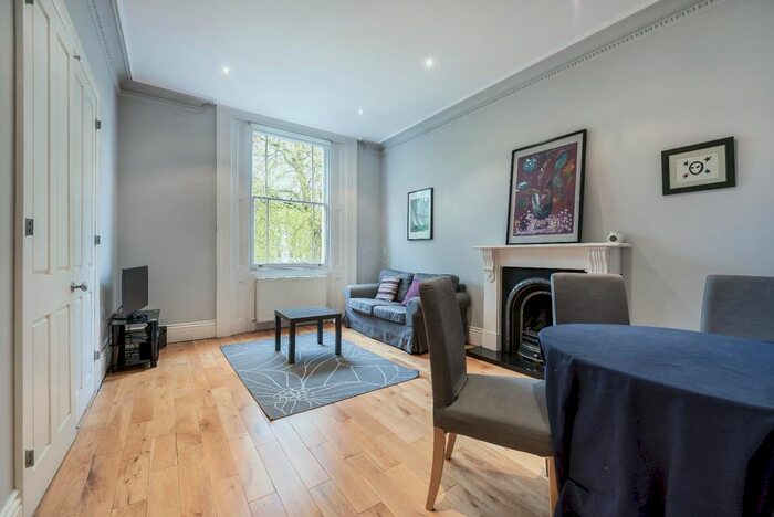 2 Bedroom Flat To Rent In St. Georges Square, London, SW1V