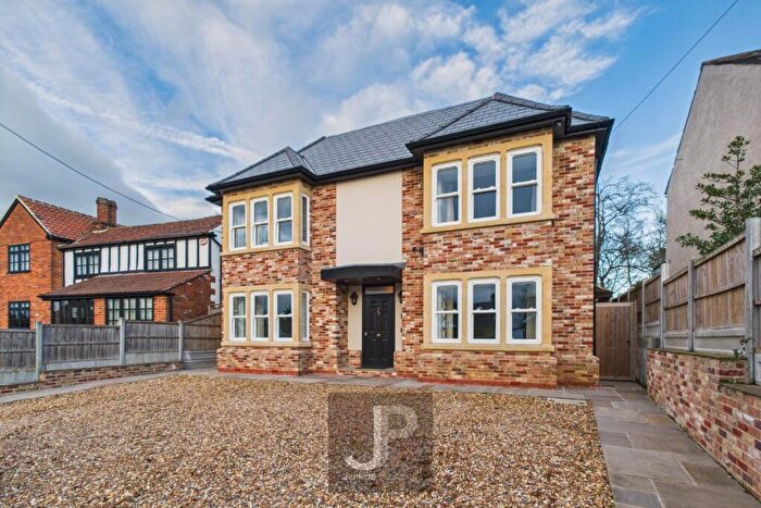 5 Bedroom Detached House For Sale In £, , - £, , Ongar Road, Stondon Massey, Brentwood, CM15