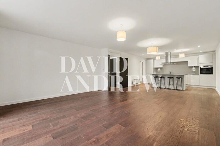 3 Bedroom Apartment To Rent In Princess Crescent, London, N4