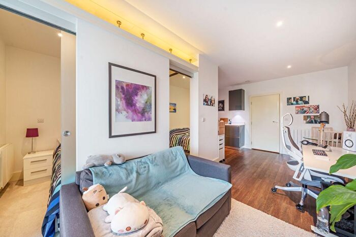 Studio To Rent In Victory Parade, Woolwich, London, SE18