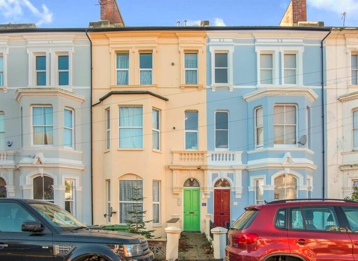 1 Bedroom Flat To Rent In Baldslow Road, Hastings, TN34