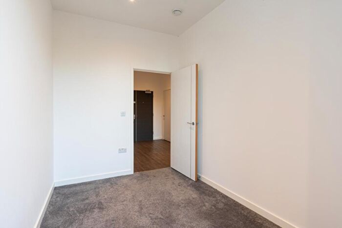 2 Bedroom Apartment To Rent In Thornhill Court, Oxford, OX3