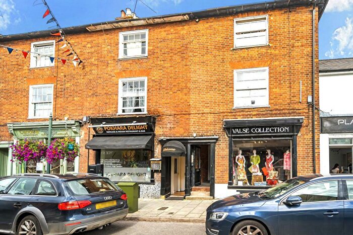 1 Bedroom Flat For Sale In Reading Road, Henley-On-Thames, RG9