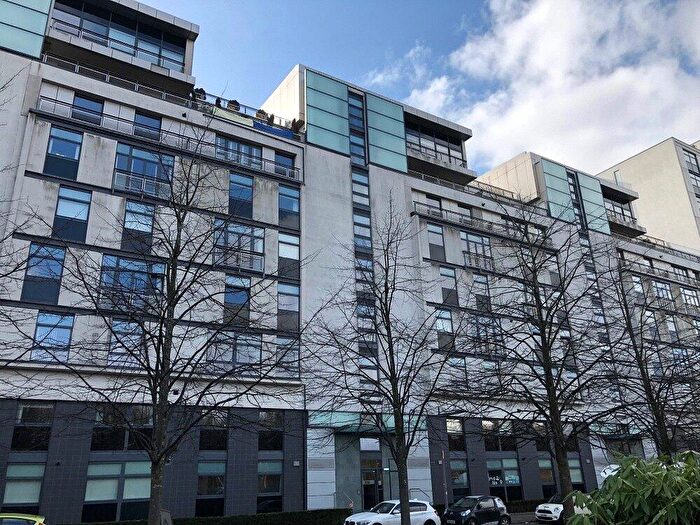 2 Bedroom Flat To Rent In Glasgow Harbour Terraces, Glasgow, G11