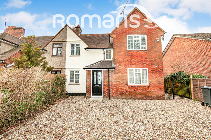 3 Bedroom Semi-Detached House To Rent In Shinfield Road, Reading, RG2